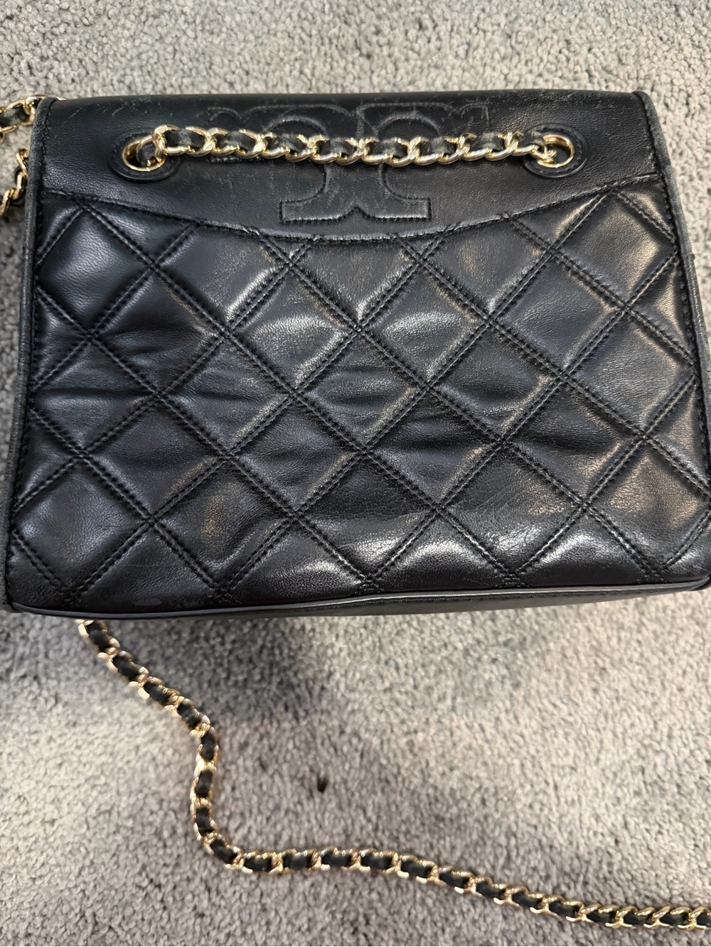 Tory Burch Black Quilted Shoulder Bag with Gold Chain - Picture 13 of 14